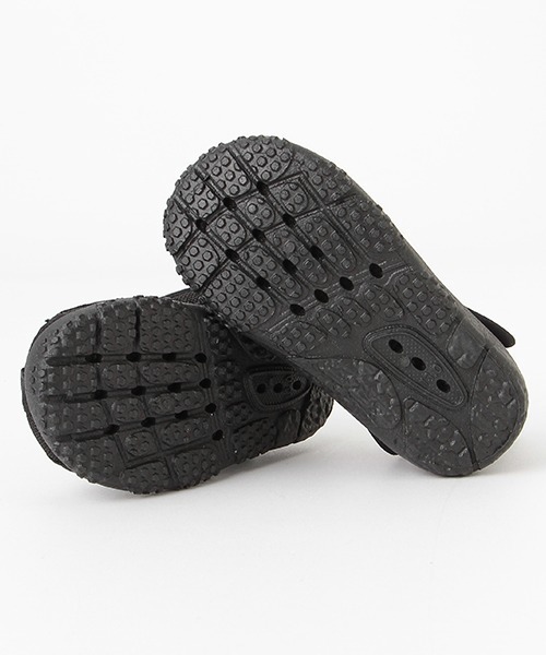 petit main（プティマイン）の「水抜きソールサンダル（スニーカー・キッズ・ライトピンク/ライトベージュ/ブラック・14cm/16cm/15cm/17cm/13cm）」の7枚目の写真