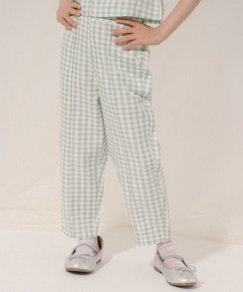 URBAN CHERRY（アーバンチェリー）の「【SEEM/シーム】タックテーパードパンツ（その他パンツ・キッズ・グリーン/ブラック/レッド・110cm/120cm/130cm/140cm/150cm）」の2枚目の写真