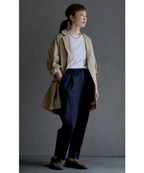 apartment department（アパートメントデパートメント）の「ライトストレッチ テーパードパンツ（スラックス・レディース・ライトベージュ/ネイビー・フリー）」の3枚目の写真
