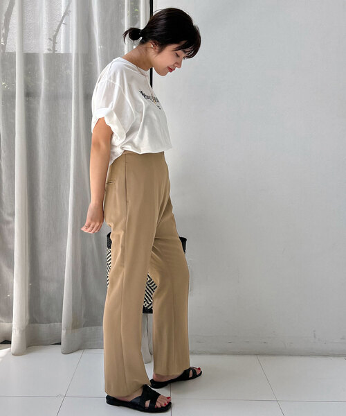 SLOBE IENA（スローブイエナ）の「《WEB限定》Petite タックパンツ（スラックス・レディース・ベージュ/ブラック/アイボリー・32/34/36）」の19枚目の写真
