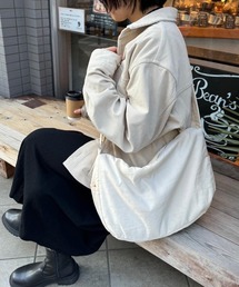 Nylon round shoulder bag / ナイロン ラウンド ショルダー バッグ
