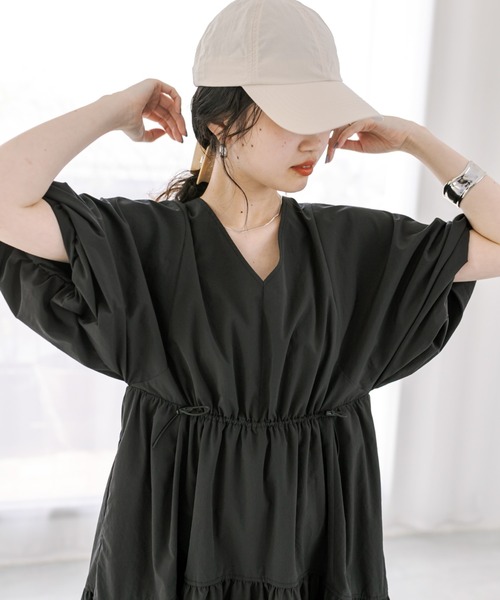 mystic(ミスティック)の「ドロストギャザーワンピース(ワンピース・レディース・ブラック/グリーン/オフホワイト/ブルー/イエロー・2/0/1)」の6枚目の写真