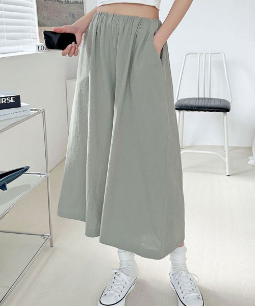 VIVID LADY(ビビッドレディー)の「シンプルリネンワイドパンツ8分 全7色 レディース(その他パンツ・レディース・スカイブルー/ブラック/ベージュ/グレー/カーキ/ピンク/ブルー・FREE)」の5枚目の写真