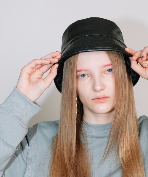 AULA AILA(アウラアイラ)の「リバーシブルバケットハット(ハット・レディース・ブラック/ブラウン/オフホワイト・0)」の9枚目の写真