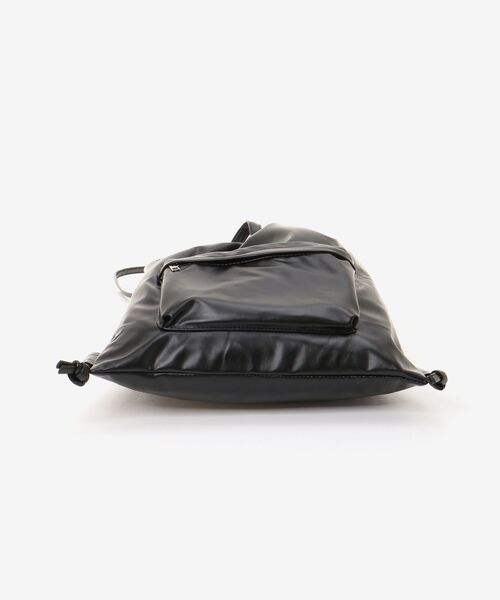 MAJESTIC LEGON(マジェスティックレゴン)の「フェイクレザーナップサック(バックパック/リュック・レディース・シルバー/ブラック/アイボリー・FREE)」の14枚目の写真