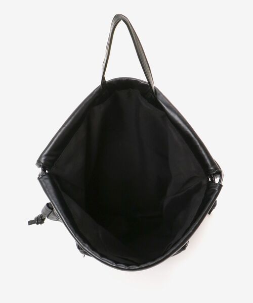 MAJESTIC LEGON(マジェスティックレゴン)の「フェイクレザーナップサック(バックパック/リュック・レディース・シルバー/ブラック/アイボリー・FREE)」の15枚目の写真