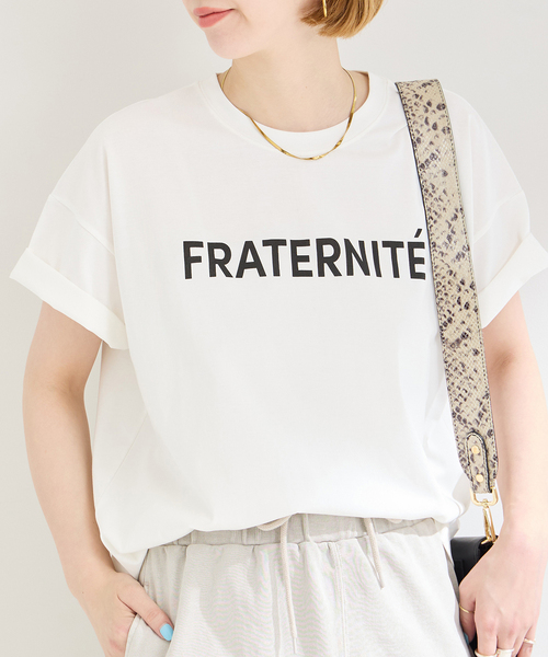B.C STOCK(ベーセーストック)の「《追加》シンプルロゴTEE(Tシャツ/カットソー・レディース・ベージュ/チャコールグレー/ホワイト・FREE)」の2枚目の写真