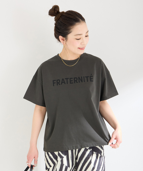 B.C STOCK(ベーセーストック)の「《追加》シンプルロゴTEE(Tシャツ/カットソー・レディース・ベージュ/チャコールグレー/ホワイト・FREE)」の7枚目の写真