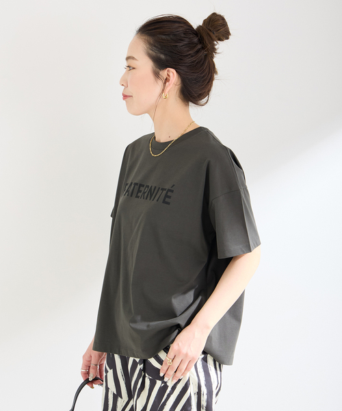 B.C STOCK(ベーセーストック)の「《追加》シンプルロゴTEE(Tシャツ/カットソー・レディース・ベージュ/チャコールグレー/ホワイト・FREE)」の8枚目の写真