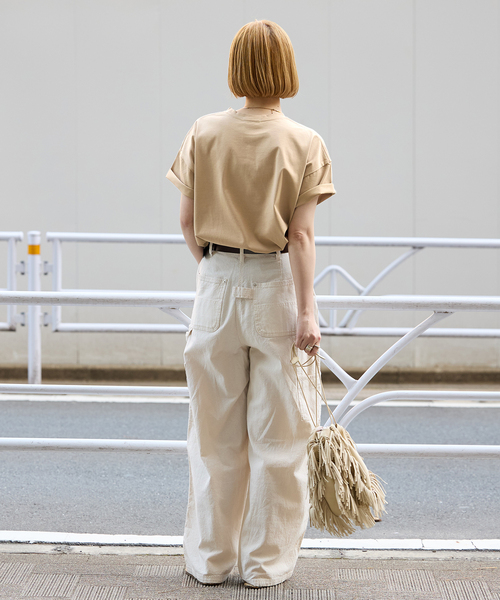 B.C STOCK(ベーセーストック)の「《追加》シンプルロゴTEE(Tシャツ/カットソー・レディース・ベージュ/チャコールグレー/ホワイト・FREE)」の20枚目の写真