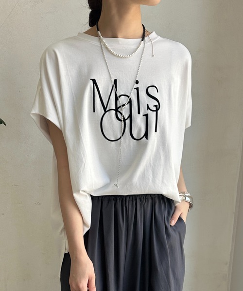 DouDou(ドゥドゥ)の「【WEB限定】ロゴミックスフロッキープリントTEE(Tシャツ/カットソー・レディース・ネイビー/オフホワイト/ブラック・FREE)」の6枚目の写真