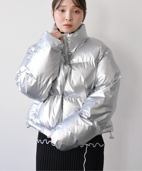 Meli rich（メリーリッチ）の「メタリック中綿フェイクダウンジャケット（ダウンジャケット/コート・レディース・オフホワイト/シルバー/ブラック・MEDIUM）」の7枚目の写真
