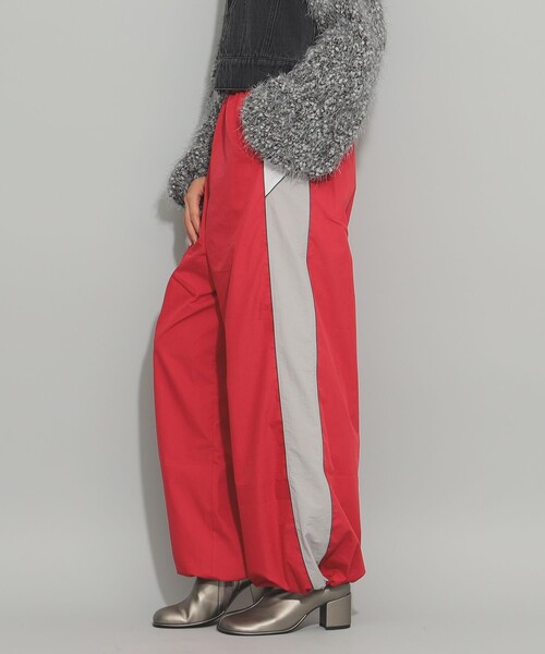 Ray BEAMS（レイビームス）の「パイピング トラック パンツ（その他パンツ・レディース・ネイビー/レッド・1/0）」の9枚目の写真