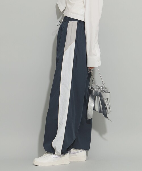 Ray BEAMS（レイビームス）の「パイピング トラック パンツ（その他パンツ・レディース・ネイビー/レッド・1/0）」の20枚目の写真