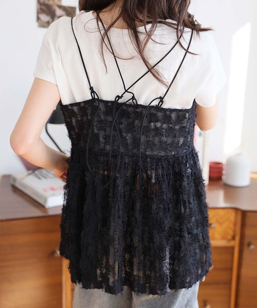 LAFFMO（ラフモ）の「フェザーチュールキャミ（キャミソール・レディース・オフホワイト/ブラック・F）」の9枚目の写真