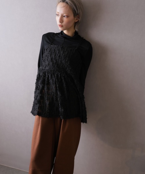 LAFFMO（ラフモ）の「フェザーチュールキャミ（キャミソール・レディース・オフホワイト/ブラック・F）」の14枚目の写真