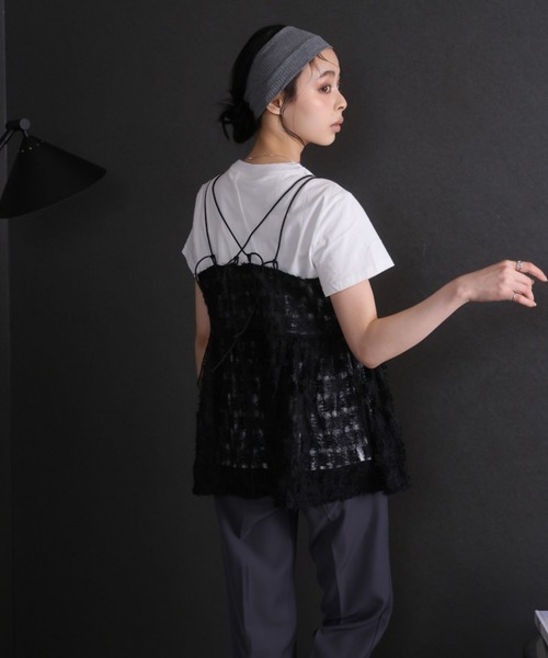 LAFFMO（ラフモ）の「フェザーチュールキャミ（キャミソール・レディース・オフホワイト/ブラック・F）」の11枚目の写真