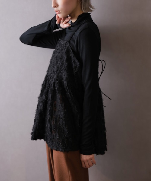 LAFFMO（ラフモ）の「フェザーチュールキャミ（キャミソール・レディース・オフホワイト/ブラック・F）」の13枚目の写真