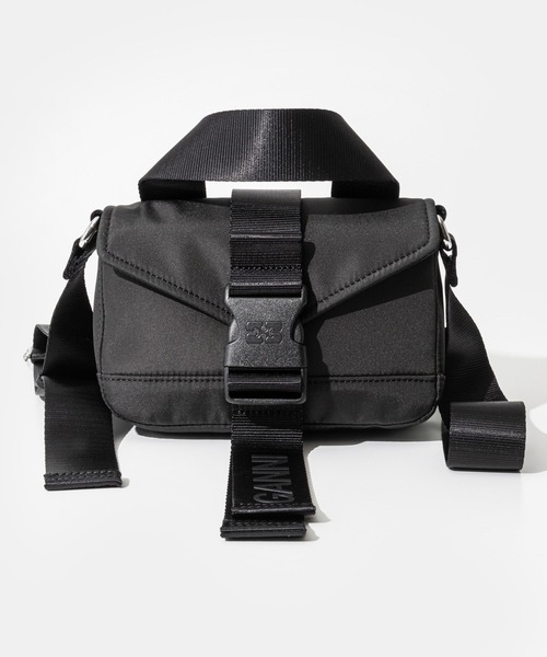GANNI(ガニー)の「GANNI Recycled Tech Mini Satchel ガニー ミニ ショルダーバッグ(ショルダーバッグ・レディース・ブラック・FREE)」の16枚目の写真