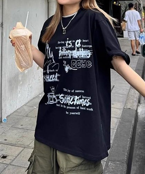 LYEON(リヨン)の「【ユニセックス】ペイントロゴビッグTシャツ(Tシャツ/カットソー・レディース・グレー/ブラック・FREE)」の1枚目の写真