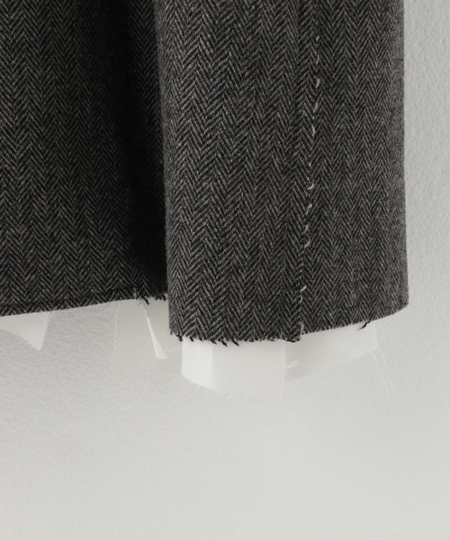 sulvam（サルバム）の「【SULVAM / サルバム】ヘリンボーンタチキリコート（その他アウター・メンズ・ブラック・MEDIUM）」の13枚目の写真