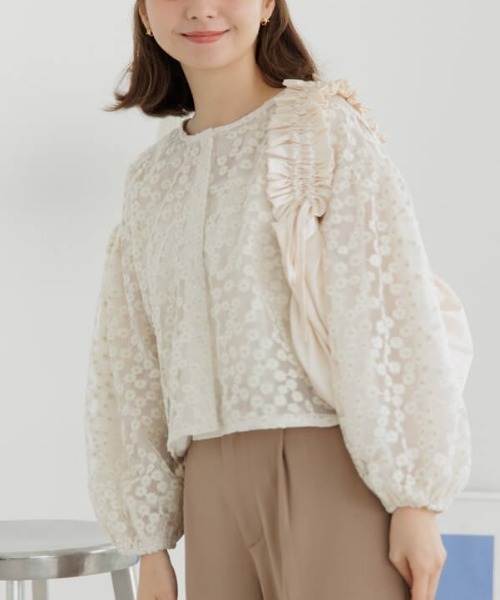 flower（フラワー）の「クリアネスブルームトップ（シャツ/ブラウス・レディース・アイボリー/ピンク・FREE）」の2枚目の写真