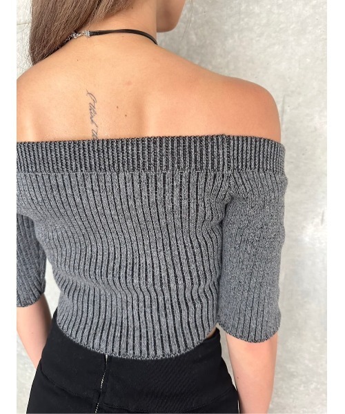 EGOIST（エゴイスト）の「ZIPニットオフショルトップ（ニット/セーター・レディース・パープル/ブラック/カーキ・FREE）」の9枚目の写真