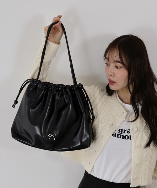 BLUEEAST（ブルーイースト）の「リボン巾着トートバッグ（トートバッグ・レディース・ブラック/シルバー・FREE）」の9枚目の写真