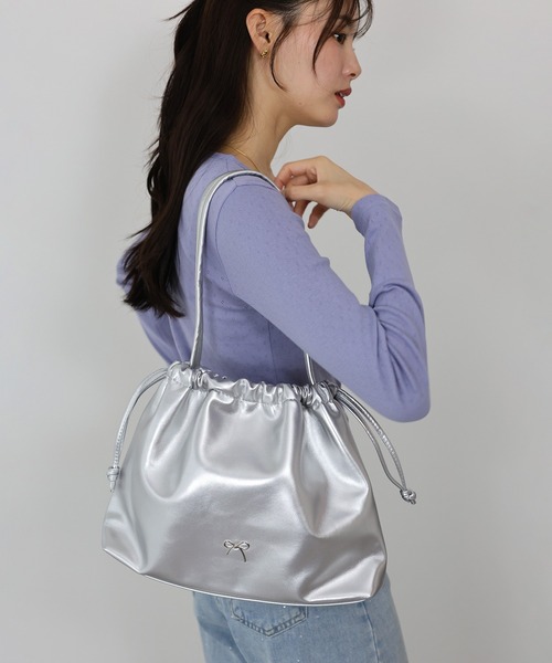 BLUEEAST（ブルーイースト）の「リボン巾着トートバッグ（トートバッグ・レディース・ブラック/シルバー・FREE）」の11枚目の写真