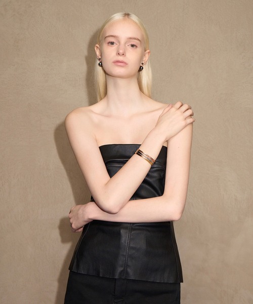 CHARLES & KEITH(チャールズ & キース)の「ディスコボール スタッズジャケットピアス(ピアス(両耳用)・レディース・ブラック/シルバー・FREE)」の4枚目の写真