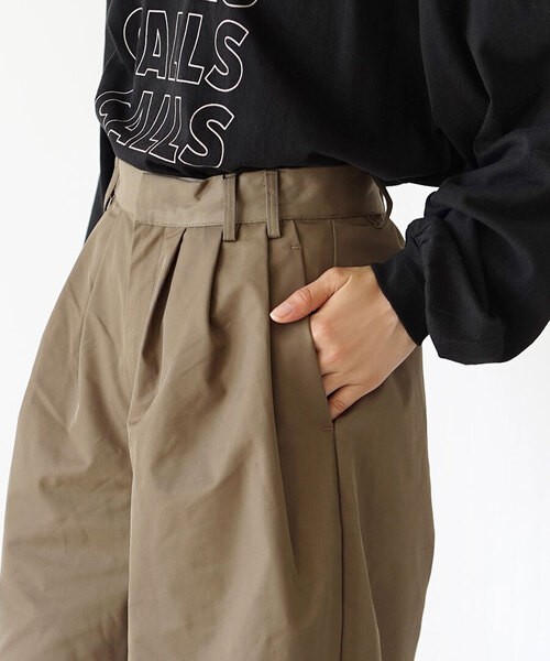 MIMIMEMETE(ミミメメット)の「タックデザイン ショートパンツ(その他パンツ・レディース・ブラック/ライトカーキ/モカ・フリー)」の16枚目の写真