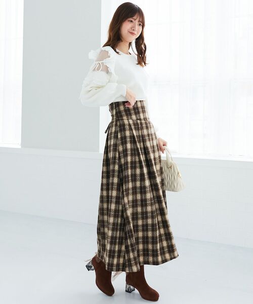 MAJESTIC LEGON（マジェスティックレゴン）の「プリーツフリルニット（ニット/セーター・レディース・アイボリー/ピンクベージュ/ブラック/ラベンダー・MEDIUM）」の6枚目の写真