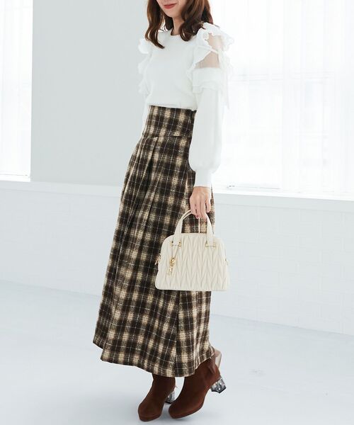 MAJESTIC LEGON（マジェスティックレゴン）の「プリーツフリルニット（ニット/セーター・レディース・アイボリー/ピンクベージュ/ブラック/ラベンダー・MEDIUM）」の7枚目の写真