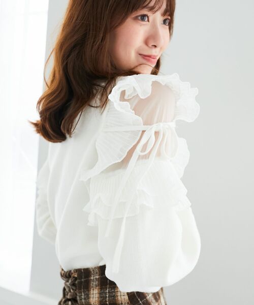 MAJESTIC LEGON（マジェスティックレゴン）の「プリーツフリルニット（ニット/セーター・レディース・アイボリー/ピンクベージュ/ブラック/ラベンダー・MEDIUM）」の11枚目の写真