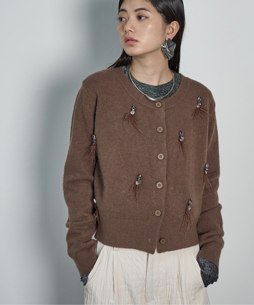 THE YOn（ザヨン）の「フリンジビジュークルーネックニットカーディガン（カーディガン/ボレロ・レディース・ブラウン/アイボリー/ブラック・FREE）」の3枚目の写真