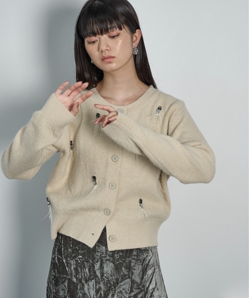 THE YOn（ザヨン）の「フリンジビジュークルーネックニットカーディガン（カーディガン/ボレロ・レディース・ブラウン/アイボリー/ブラック・FREE）」の17枚目の写真
