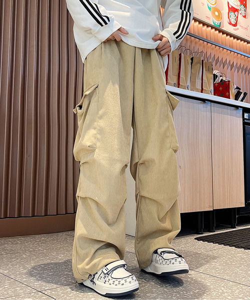 neos（ネオス）の「【neos】ルーズシルエット サイド シャーリング コーデュロイ カーゴパンツ（カーゴパンツ・メンズ・ワインレッド/カーキ/ブラック/ベージュ/チャコールグレー・MEDIUM/LARGE/X-LARGE）」の17枚目の写真