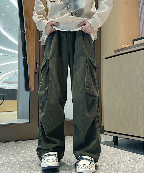 neos（ネオス）の「【neos】ルーズシルエット サイド シャーリング コーデュロイ カーゴパンツ（カーゴパンツ・メンズ・ワインレッド/カーキ/ブラック/ベージュ/チャコールグレー・MEDIUM/LARGE/X-LARGE）」の12枚目の写真
