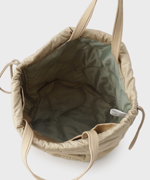 napron（ナプロン）の「【NAPRON】QUILTING PATIENTS BAG（ハンドバッグ・メンズ・グリーン系/レッド系/ライトベージュ・00）」の8枚目の写真