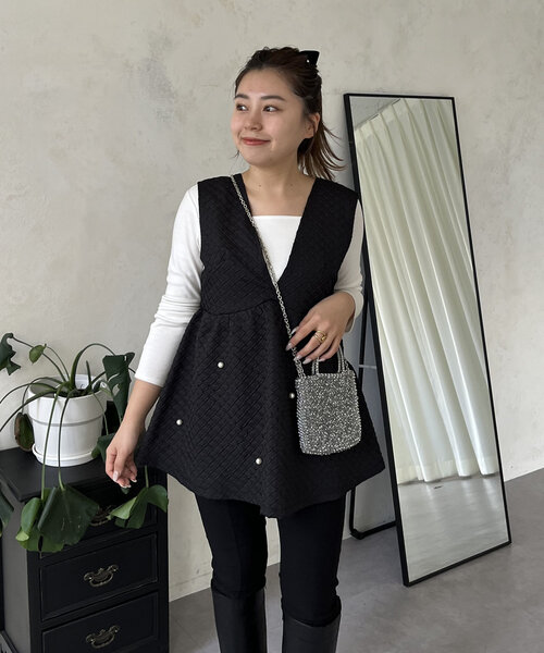 prose verse(プロズヴェール)の「【MOMO】深Vネックパールペプラムベスト(ベスト・レディース・ブラック・LARGE/MEDIUM)」の19枚目の写真