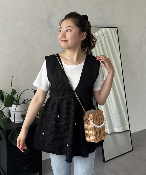 prose verse(プロズヴェール)の「【MOMO】深Vネックパールペプラムベスト(ベスト・レディース・ブラック・LARGE/MEDIUM)」の10枚目の写真