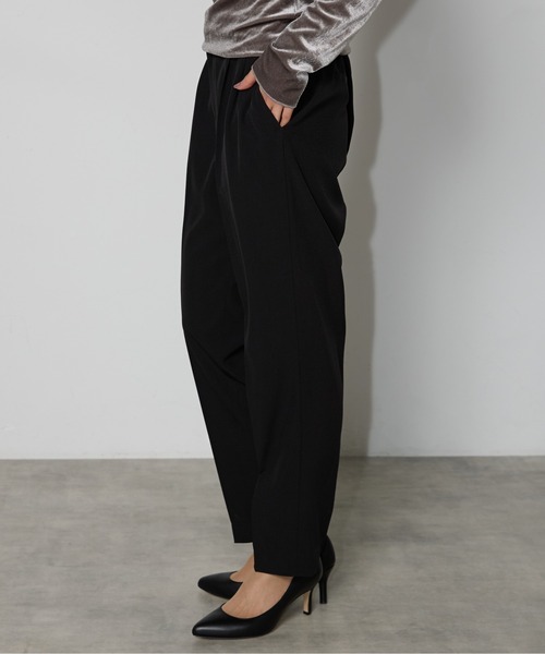 RIRIYANO（リリヤーノ）の「＜洗える>単品ストレッチテーパードパンツ（スーツパンツ・レディース・ブラック/チャコールグレー/ネイビー・11号/9号/13号/17号/19号/7号/15号）」の17枚目の写真