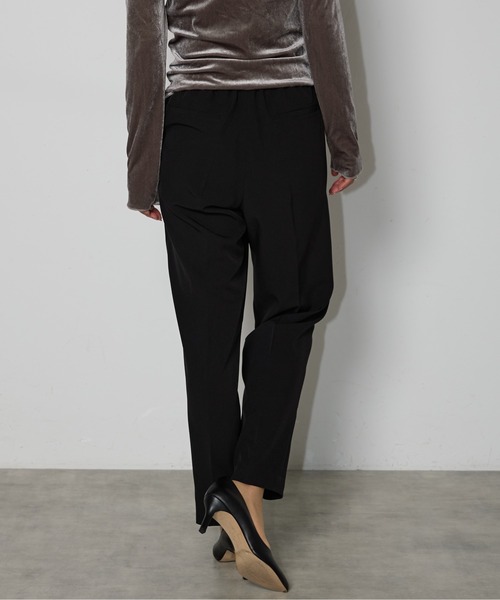 RIRIYANO（リリヤーノ）の「＜洗える>単品ストレッチテーパードパンツ（スーツパンツ・レディース・ブラック/チャコールグレー/ネイビー・11号/9号/13号/17号/19号/7号/15号）」の20枚目の写真