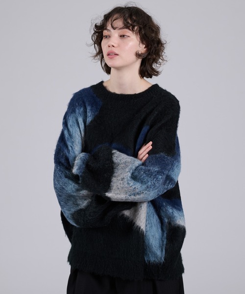ONCILY(オンシェリー)の「GRADATION HEART SHAGGY KNIT / グラデーションハートシャギーニット(ニット/セーター・メンズ・ネイビー/レッド/ブルー/ブラック・SMALL/MEDIUM/LARGE)」の9枚目の写真