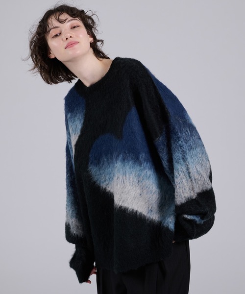 ONCILY(オンシェリー)の「GRADATION HEART SHAGGY KNIT / グラデーションハートシャギーニット(ニット/セーター・メンズ・ネイビー/レッド/ブルー/ブラック・SMALL/MEDIUM/LARGE)」の7枚目の写真