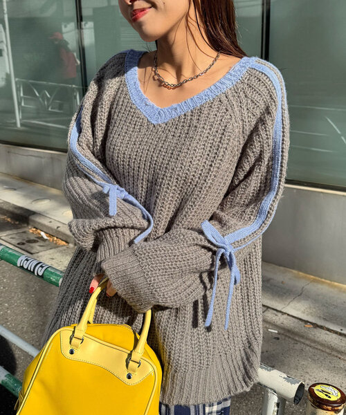 CIAOPANIC（チャオパニック）の「袖ラインリボンラグランVネックニット（ニット/セーター・レディース・ベージュ/レッド/ブラウン/グレー/ブルー/オフホワイト・ONE SIZE）」の20枚目の写真