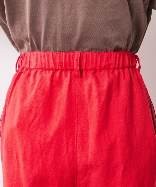 CHIC STYLE（シックスタイル）の「レーヨン麻リラックスワイドパンツ＜大きいサイズ有＞シックスタイル（スラックス・レディース・グリーン/オフホワイト/ブルー/レッド/ブラック/モカ/ネイビー・L/M/3L/LL/5L/4L）」の15枚目の写真