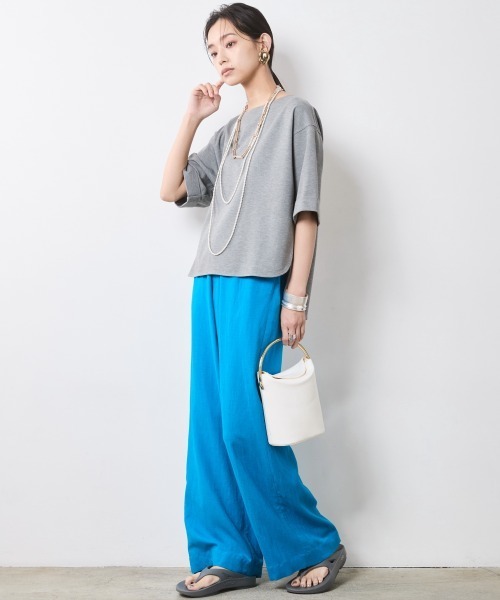 CHIC STYLE（シックスタイル）の「レーヨン麻リラックスワイドパンツ＜大きいサイズ有＞シックスタイル（スラックス・レディース・グリーン/オフホワイト/ブルー/レッド/ブラック/モカ/ネイビー・L/M/3L/LL/5L/4L）」の11枚目の写真