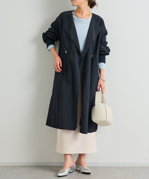 un dix cors（アンディコール）の「《デイリーに活躍》ナイロンミニグログランコート（トレンチコート・レディース・ベージュ/ネイビー・FREE）」の18枚目の写真