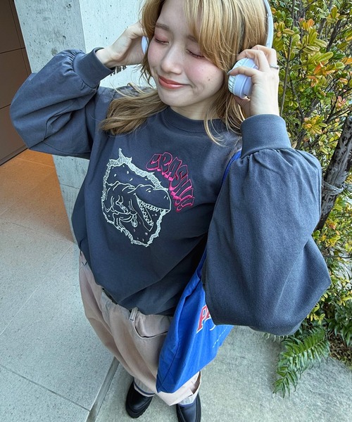 DOUBLE NAME(ダブルネーム)の「CRASH!!恐竜ロンTEE(Tシャツ/カットソー・レディース・スミクロ/オフホワイト/グリーン・FREE)」の4枚目の写真